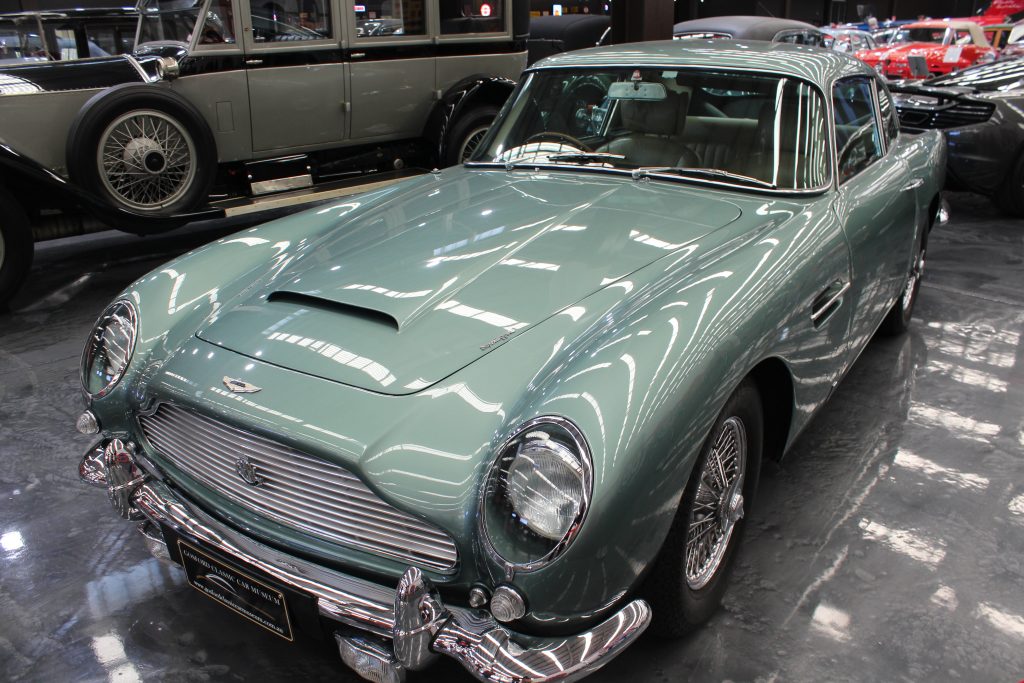 Aston Martin 1965 DB5 2